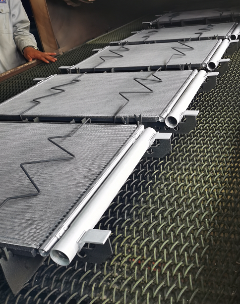 汽車散熱器釬焊爐網(wǎng)帶是如何制作的？