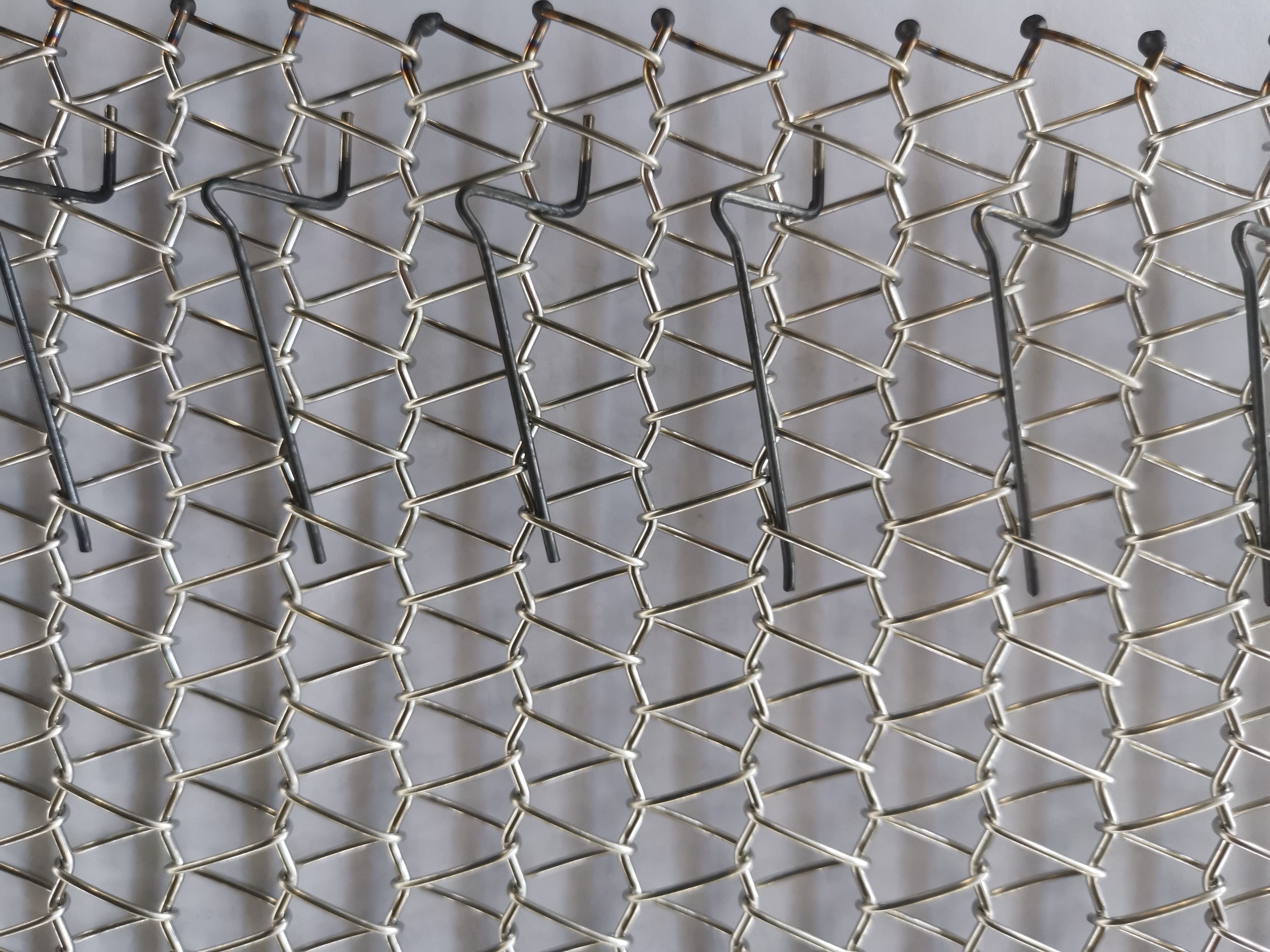 如何延長(zhǎng)太陽能光伏網(wǎng)帶使用壽命